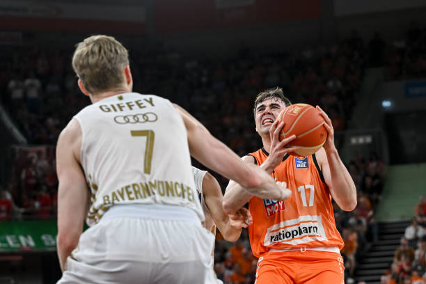 拜仁这是战 拜仁这是战